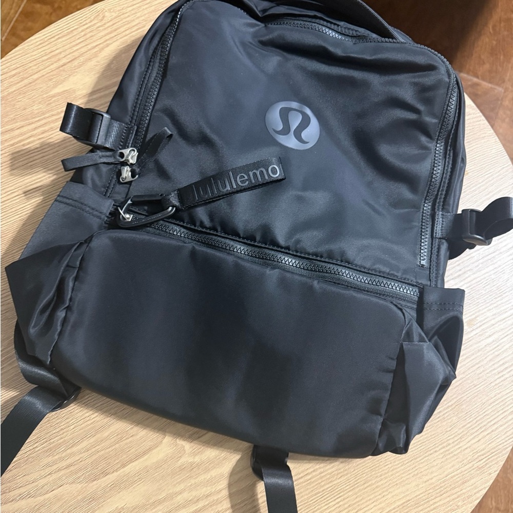 Lululemon New Crew Backpack 22L 2022 release